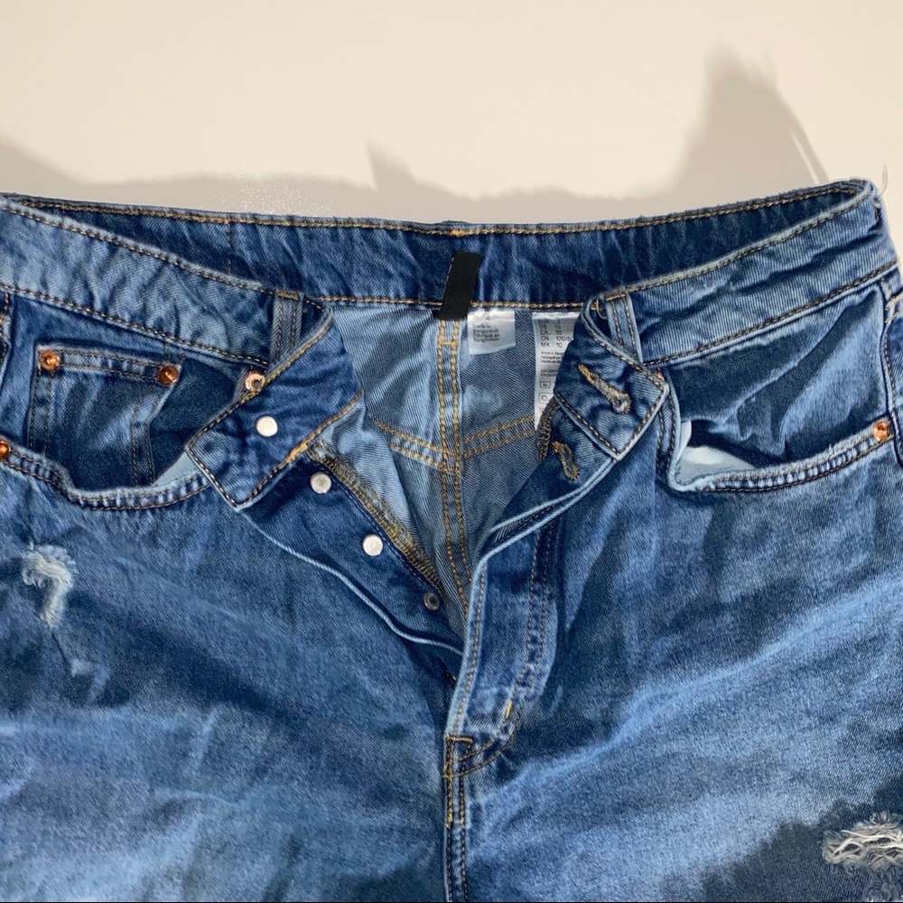 Button-fly Ripped Jeans - Picture 5 of 5